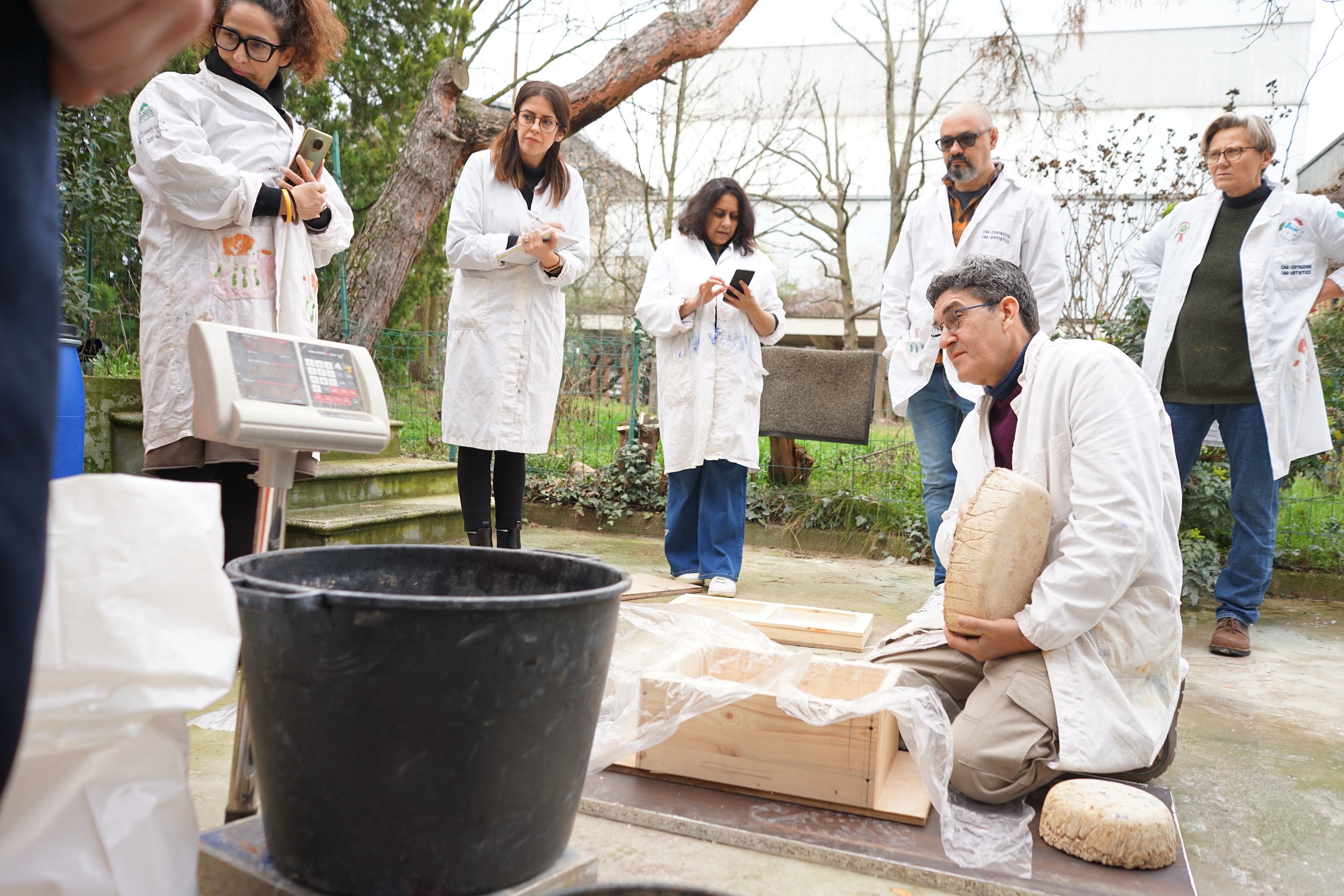 Contenitore in legno per gettata