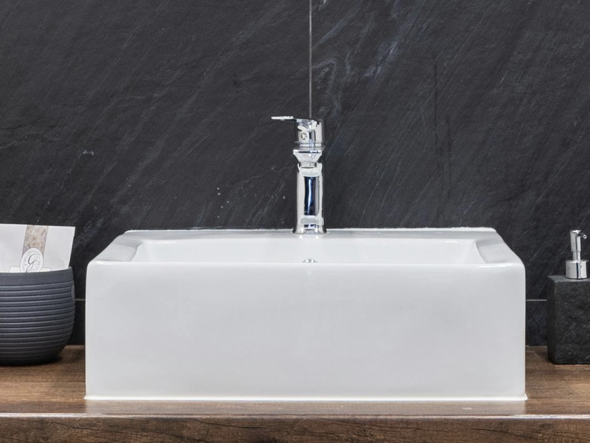 Lavandino in Ceramica