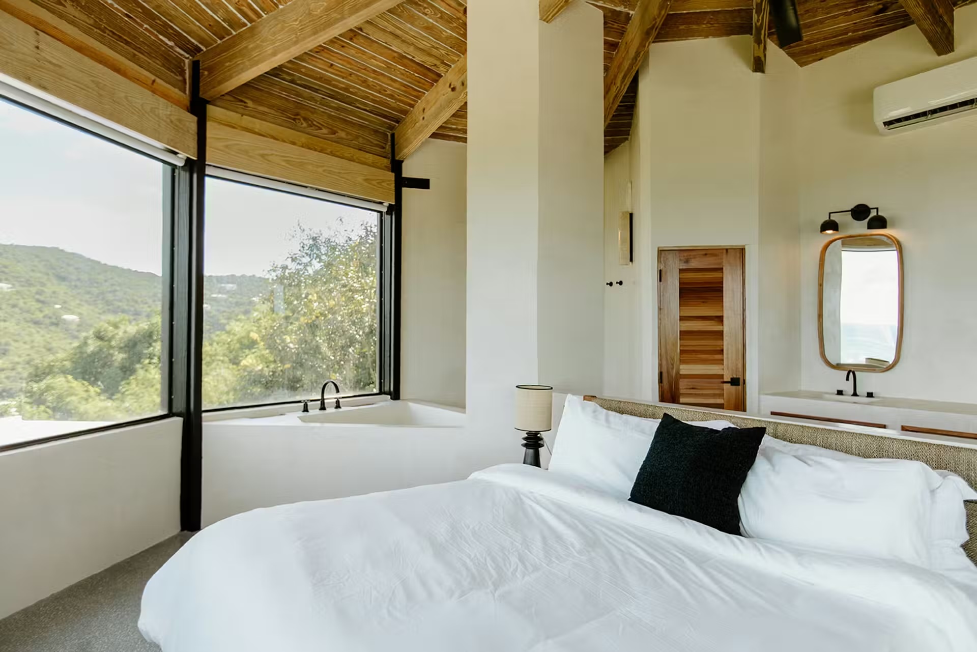 Camera da Letto con Vasca in Tadelakt