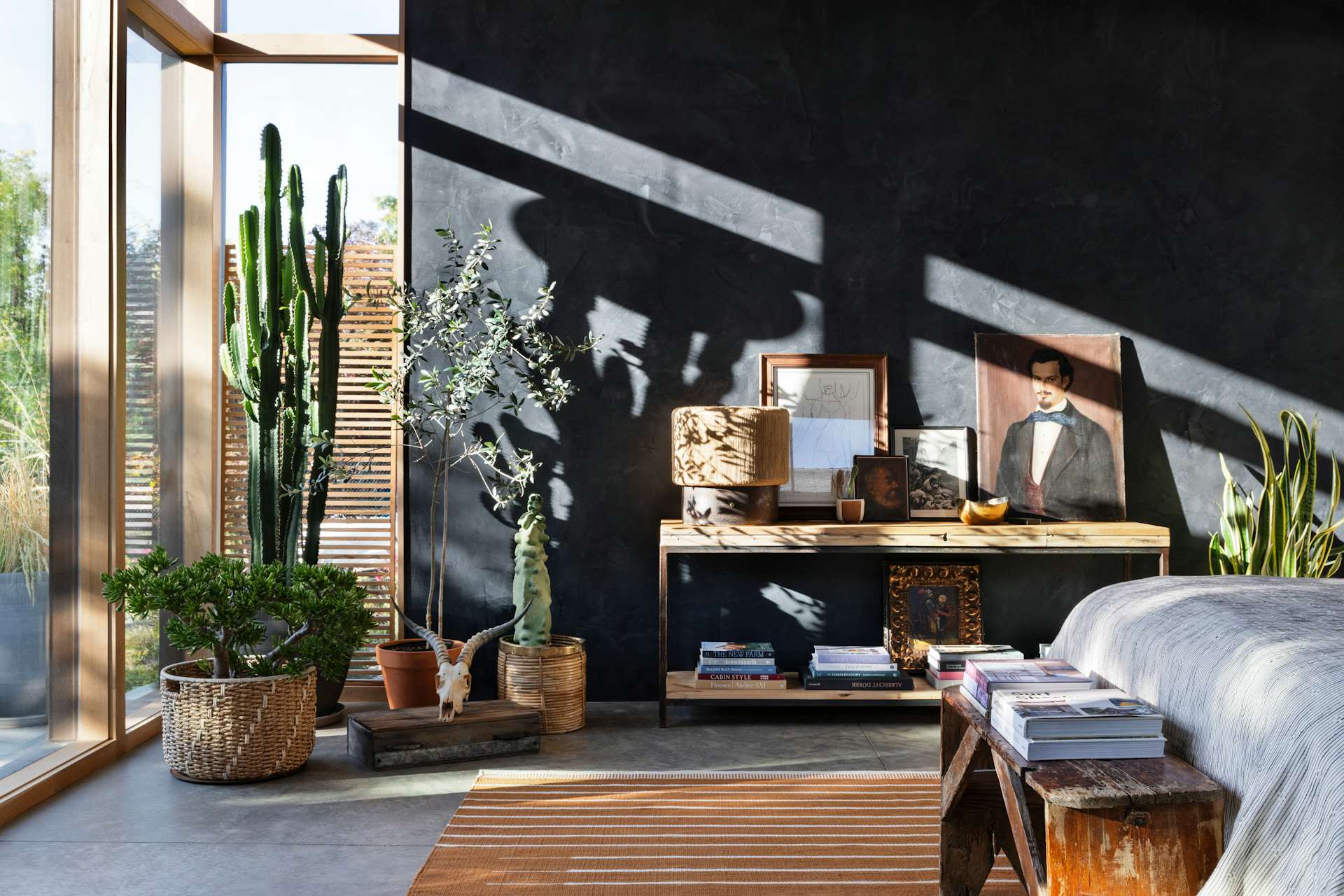 Dunford Powell House parete in tadelakt nero