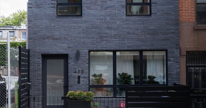 Narrow Townhouse new york