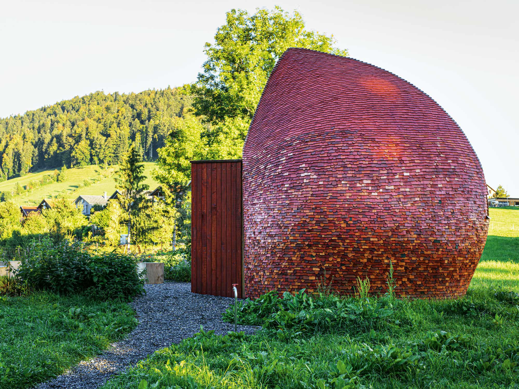 Room Birth and Senses esterno