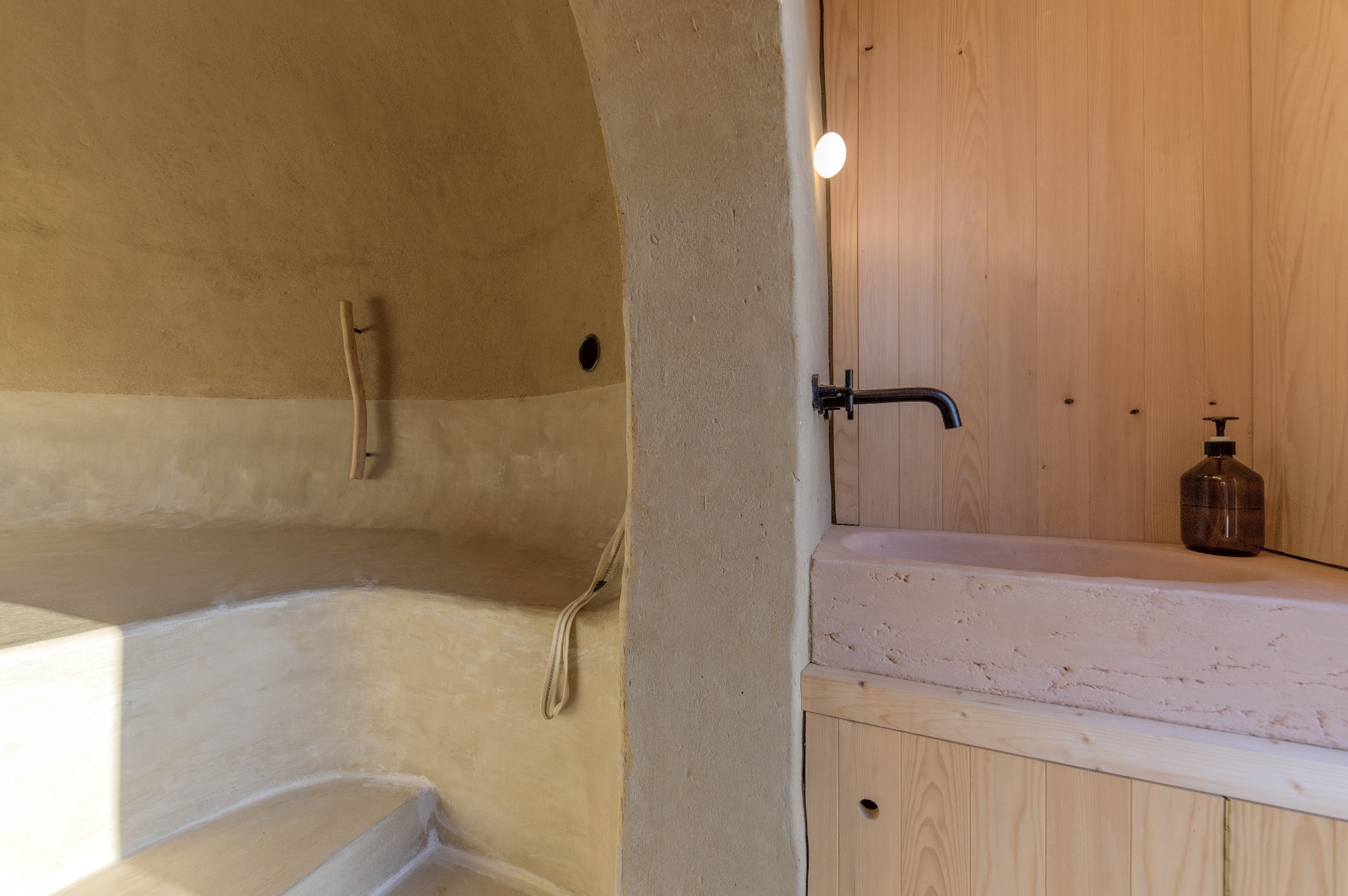 Room Birth and Senses lavandino