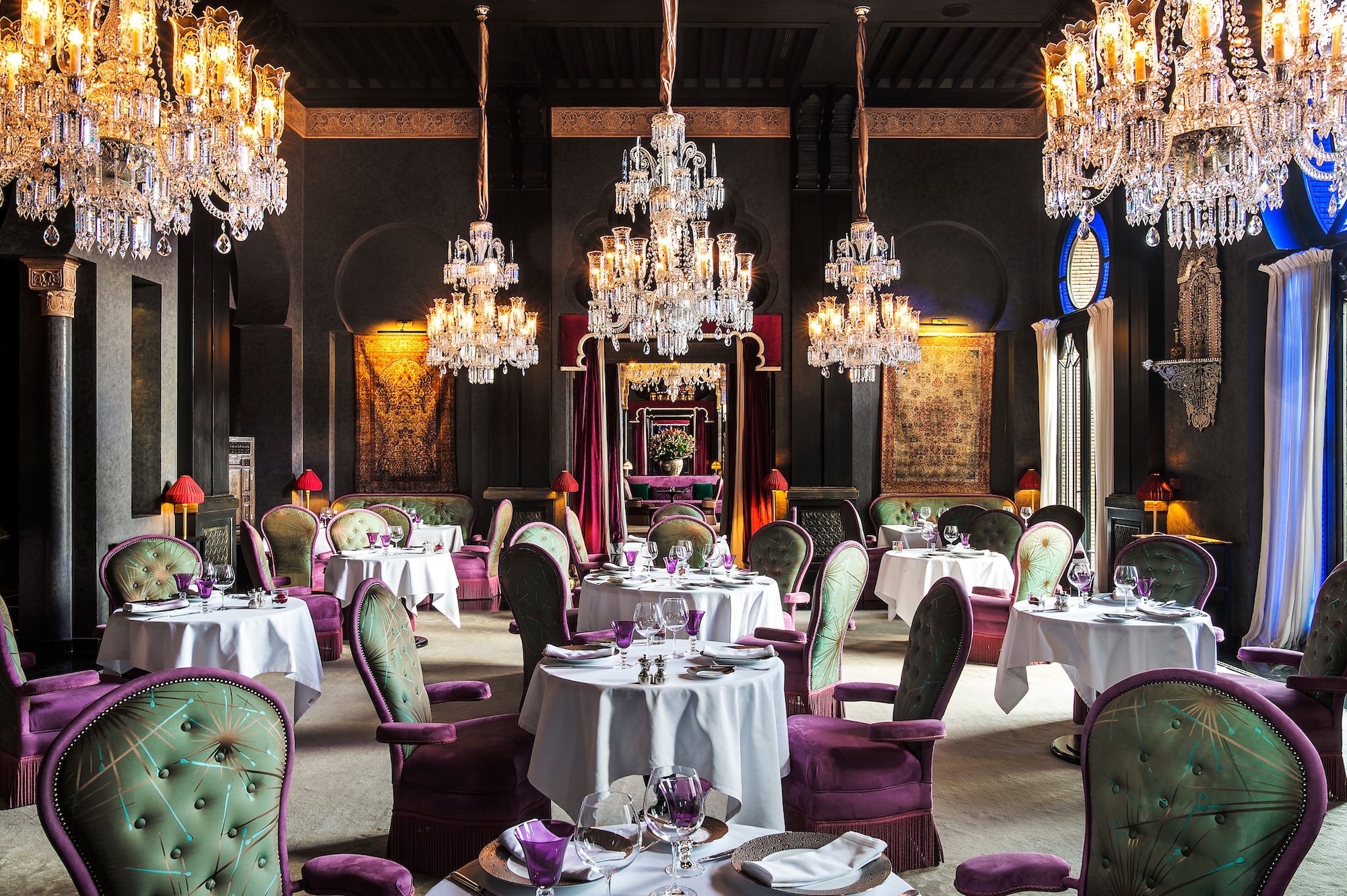 Selman Hotel ristornate pareti in tadelakt nero