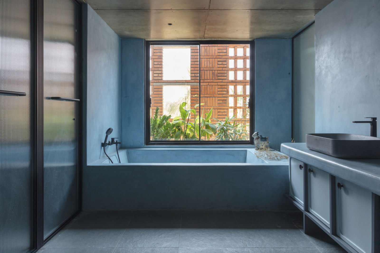 Summer House vasca in tadelakt blu