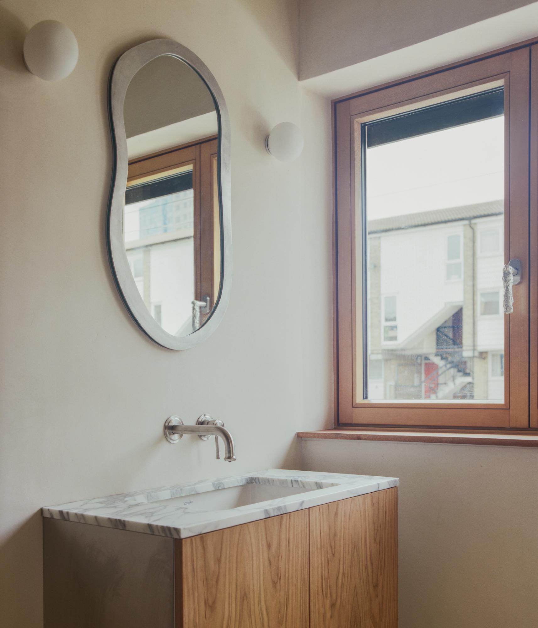 Whitechapel House bagno lavandino tadelakt